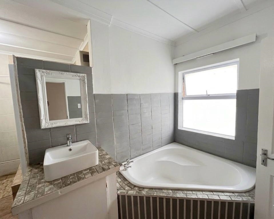 3 Bedroom Property for Sale in Quigney Eastern Cape